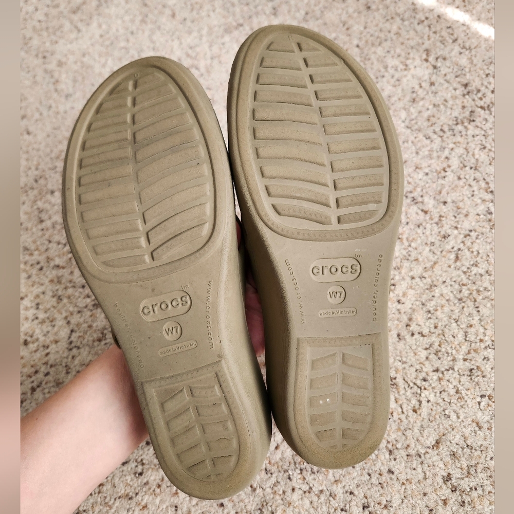 Crocs Flip Flops - Picture 9 of 9